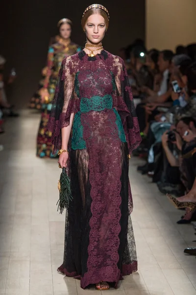 Look 70